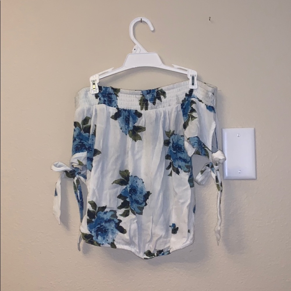 Kendall and Kylie Top